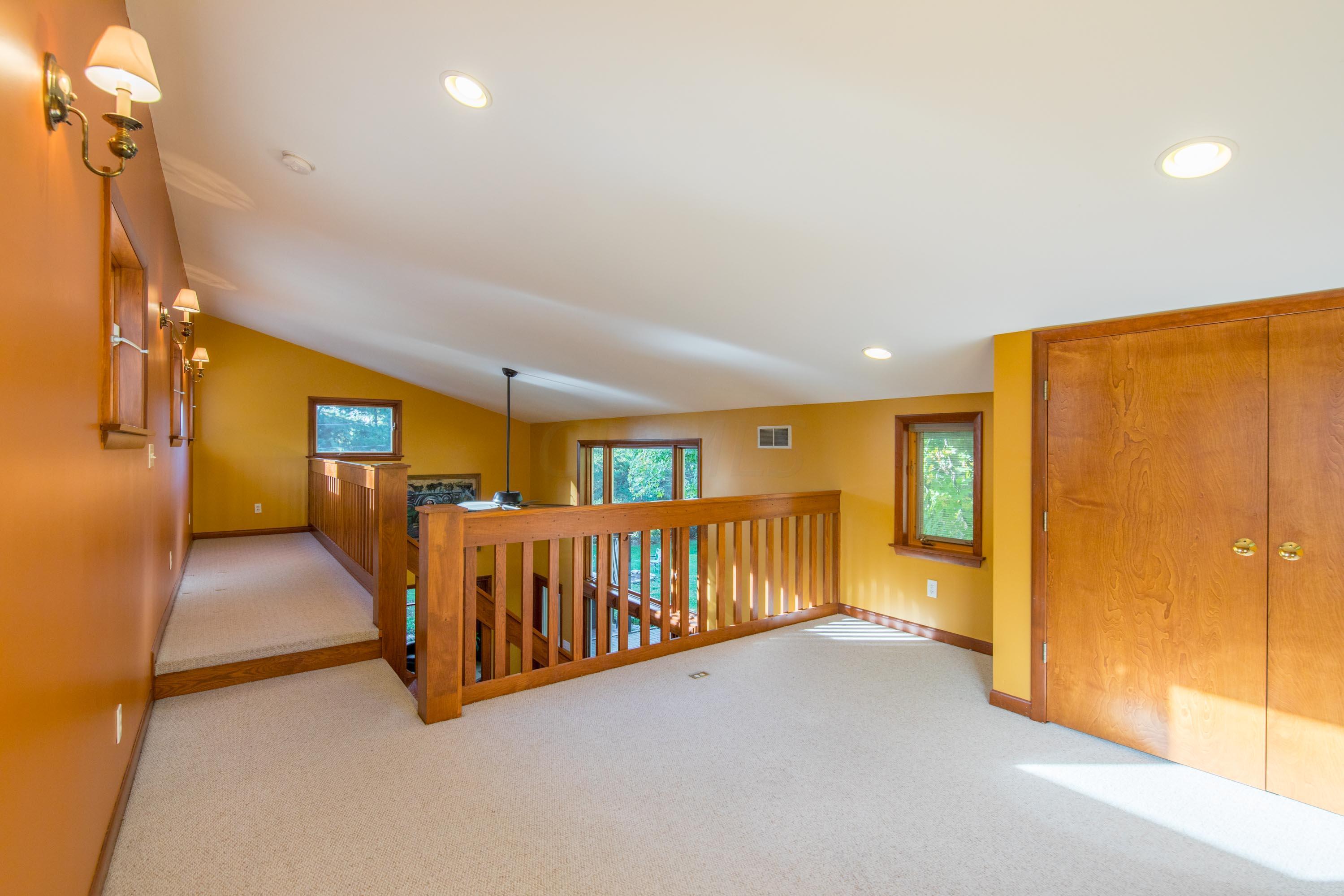 1960 Stratford Road Delaware, OH 43015 - Photo 11 of 30 Gallery Image 11