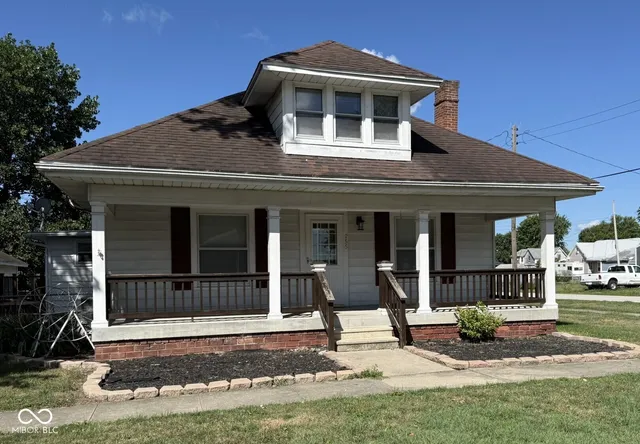 $159,500 | 255 North Willow Street, Dana, IN 47847
