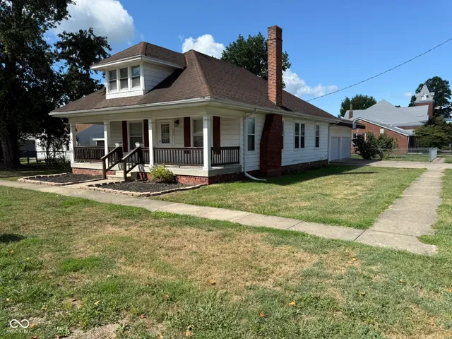 $159,500 | 255 North Willow Street, Dana, IN 47847