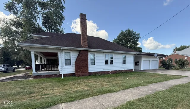 $159,500 | 255 North Willow Street, Dana, IN 47847