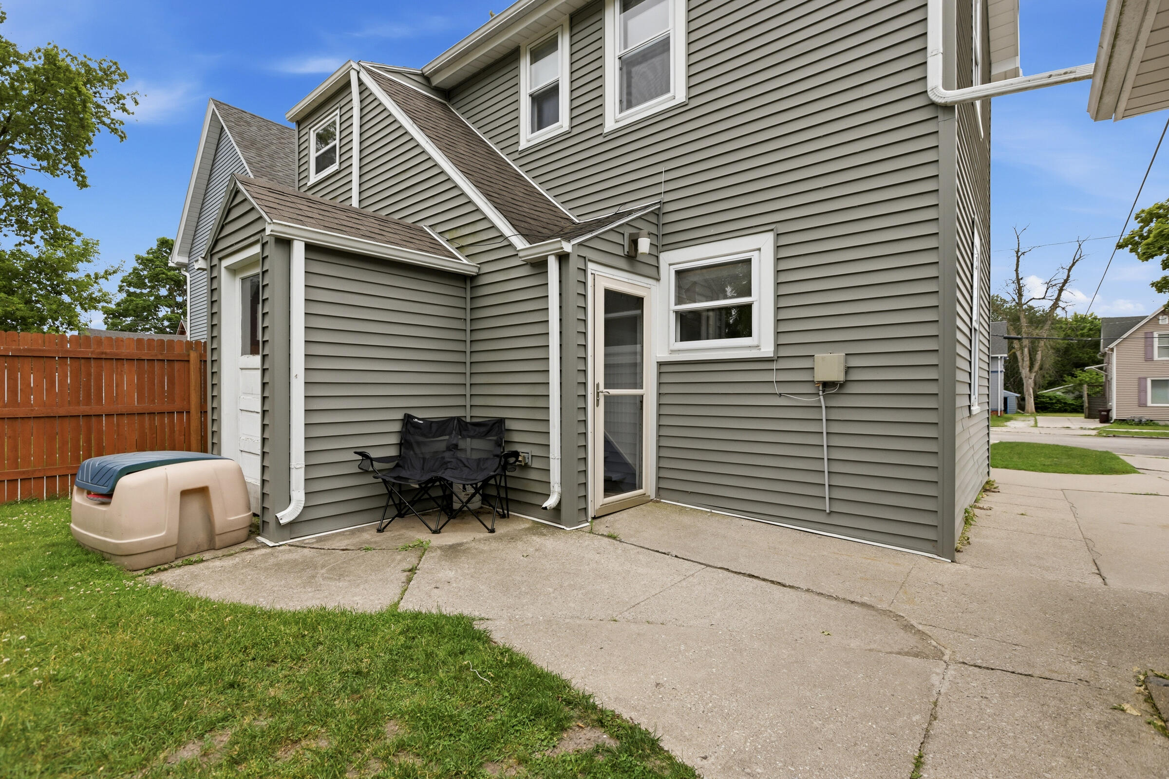 1210 Hamilton Street Manitowoc, WI 54220 - Photo 28 of 37 1210hamilton-27