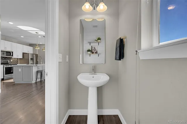 $579,900 | 7599 South Zante Court, Aurora, CO 80016