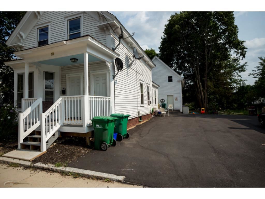 379 Portland Street Rochester, NH 03867 - Photo 3 of 4