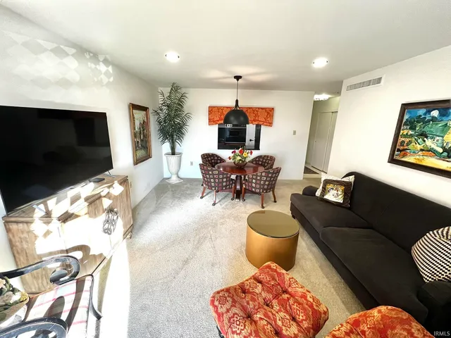 $1,200 | 1100 Erie Avenue, Unit 509, Evansville, IN 47715