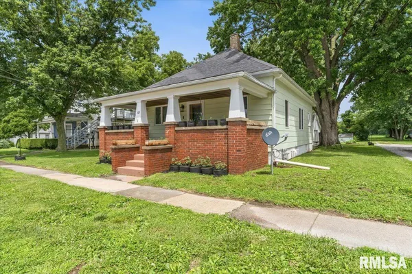 $70,000 | 105 Whitley Street, Oakford, IL 62673