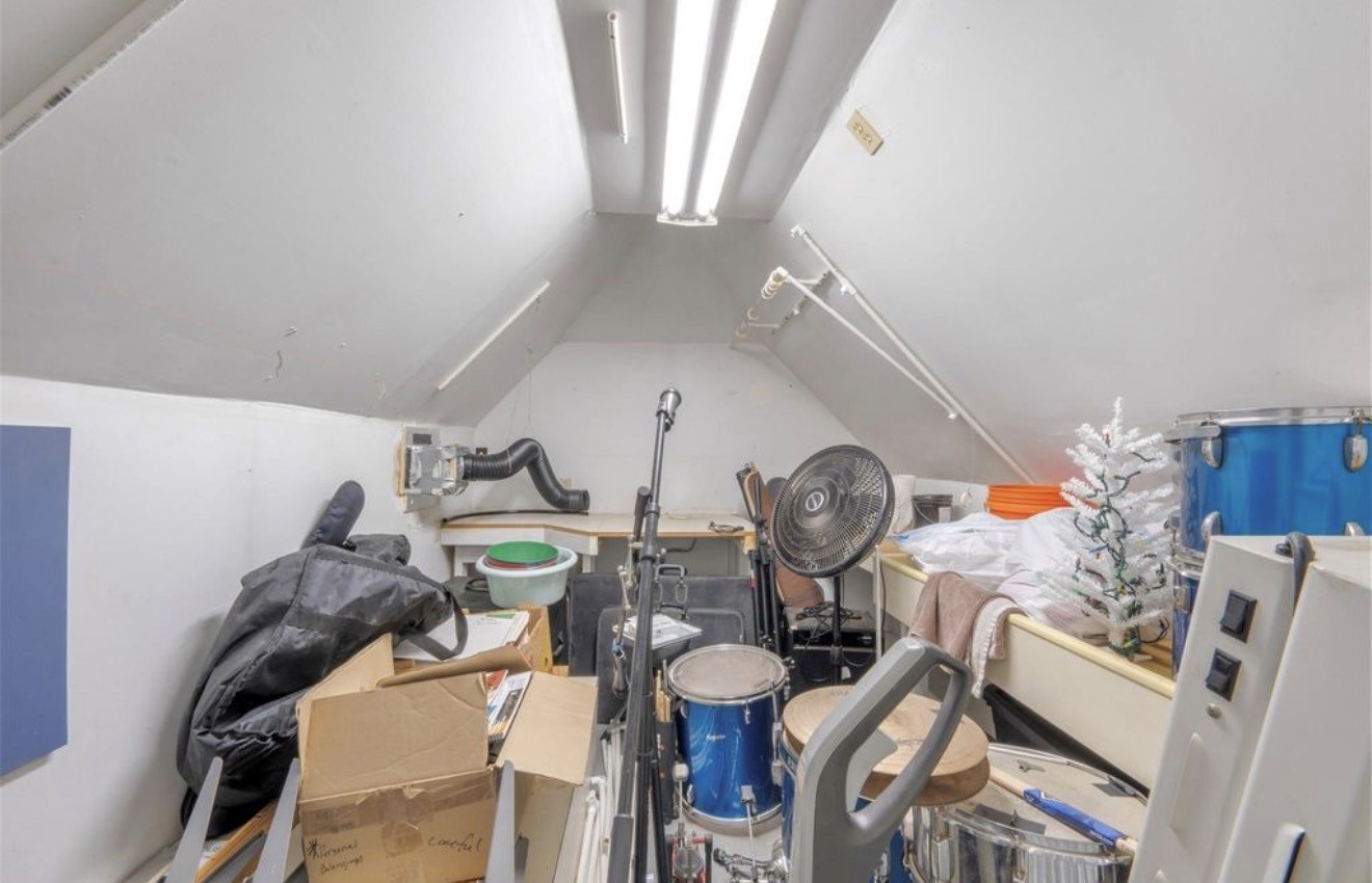 17314 Edenbridge Court Spring, TX 77379 - Photo 24 of 33 a view of living room with furniture and a clock