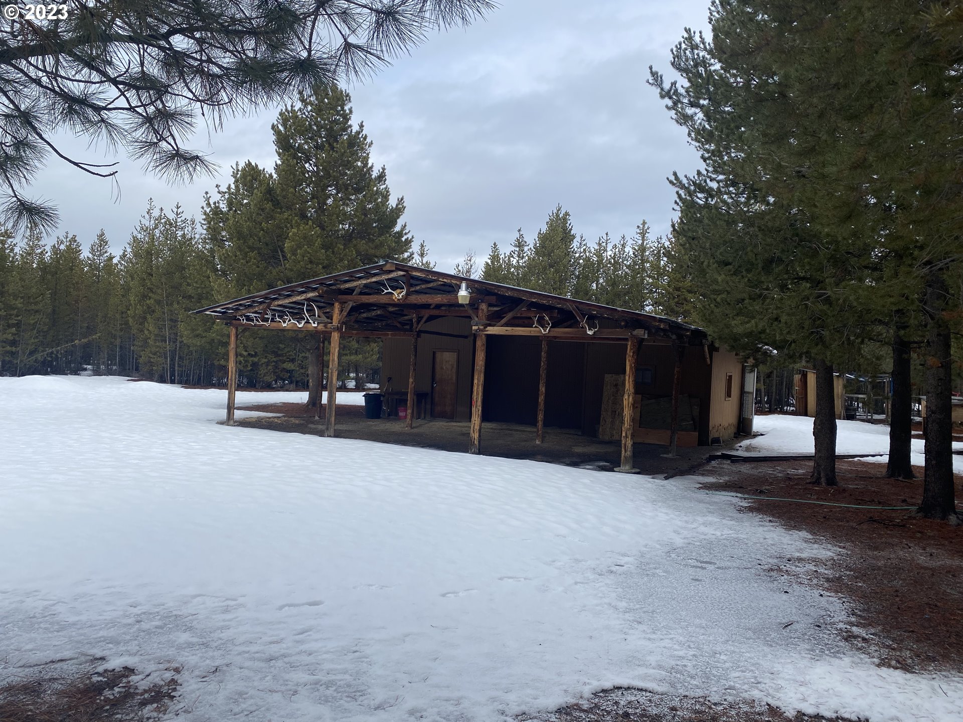 1033 Yoke Road La Pine, OR 97739 - Photo 5 of 27 Carport