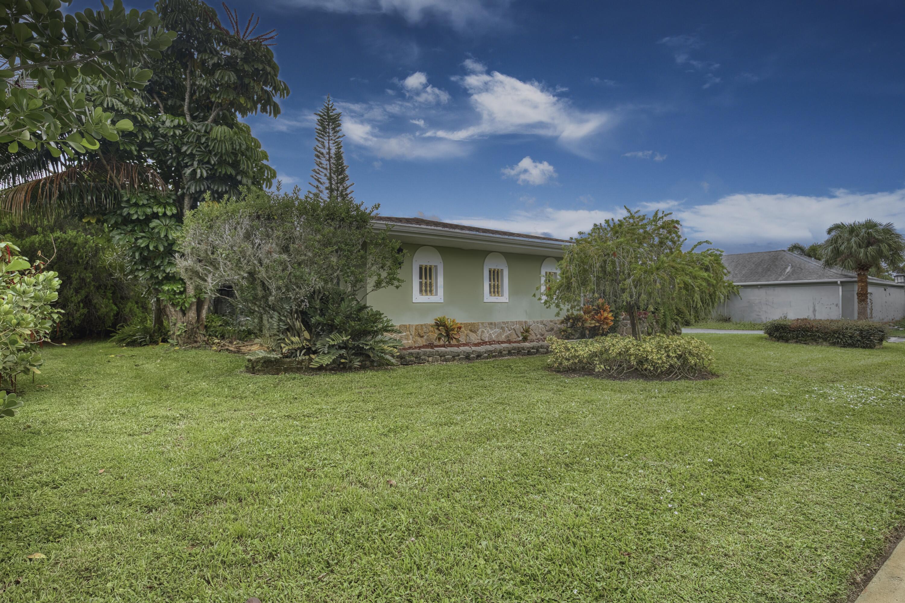 1814 Southeast Erwin Road Port St. Lucie, FL 34952 - Photo 33 of 38 _MG_6789_HDR_GEN