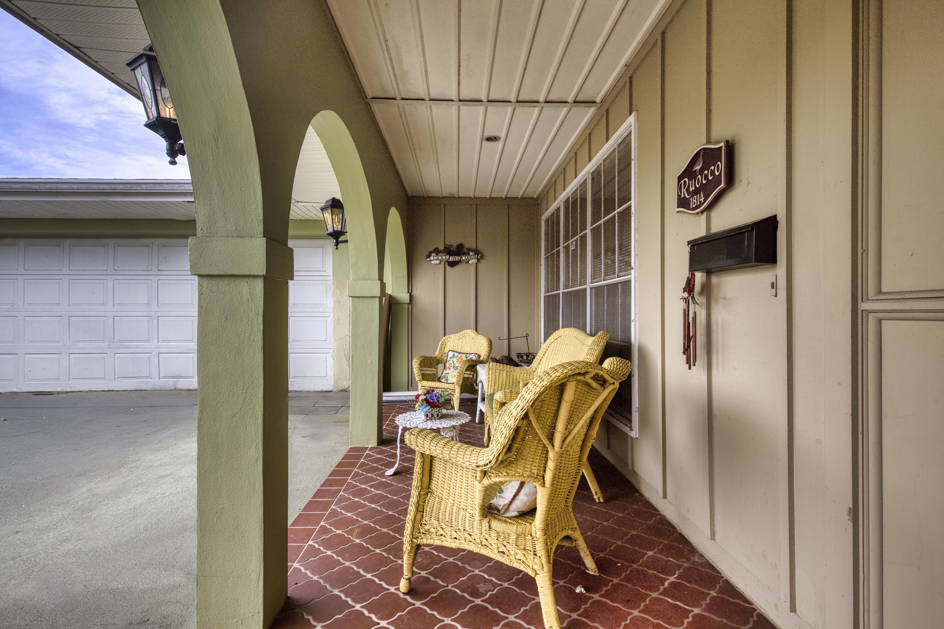 1814 Southeast Erwin Road Port St. Lucie, FL 34952 - Photo 9 of 38 _MG_6811_HDR_GEN_GEN