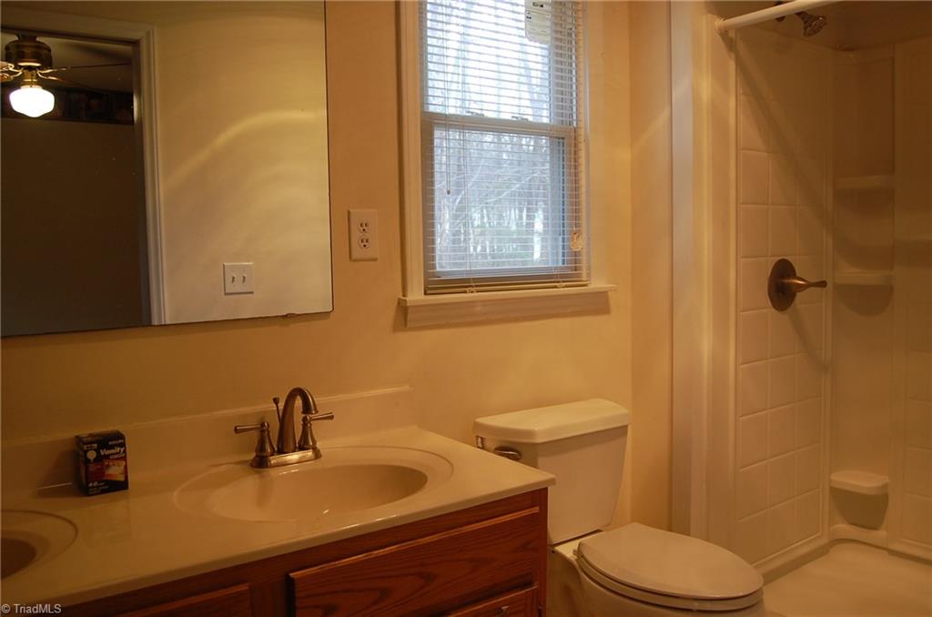 6932 Maynard Road Summerfield, NC 27358 - Photo 10 of 14 Gallery Image 10