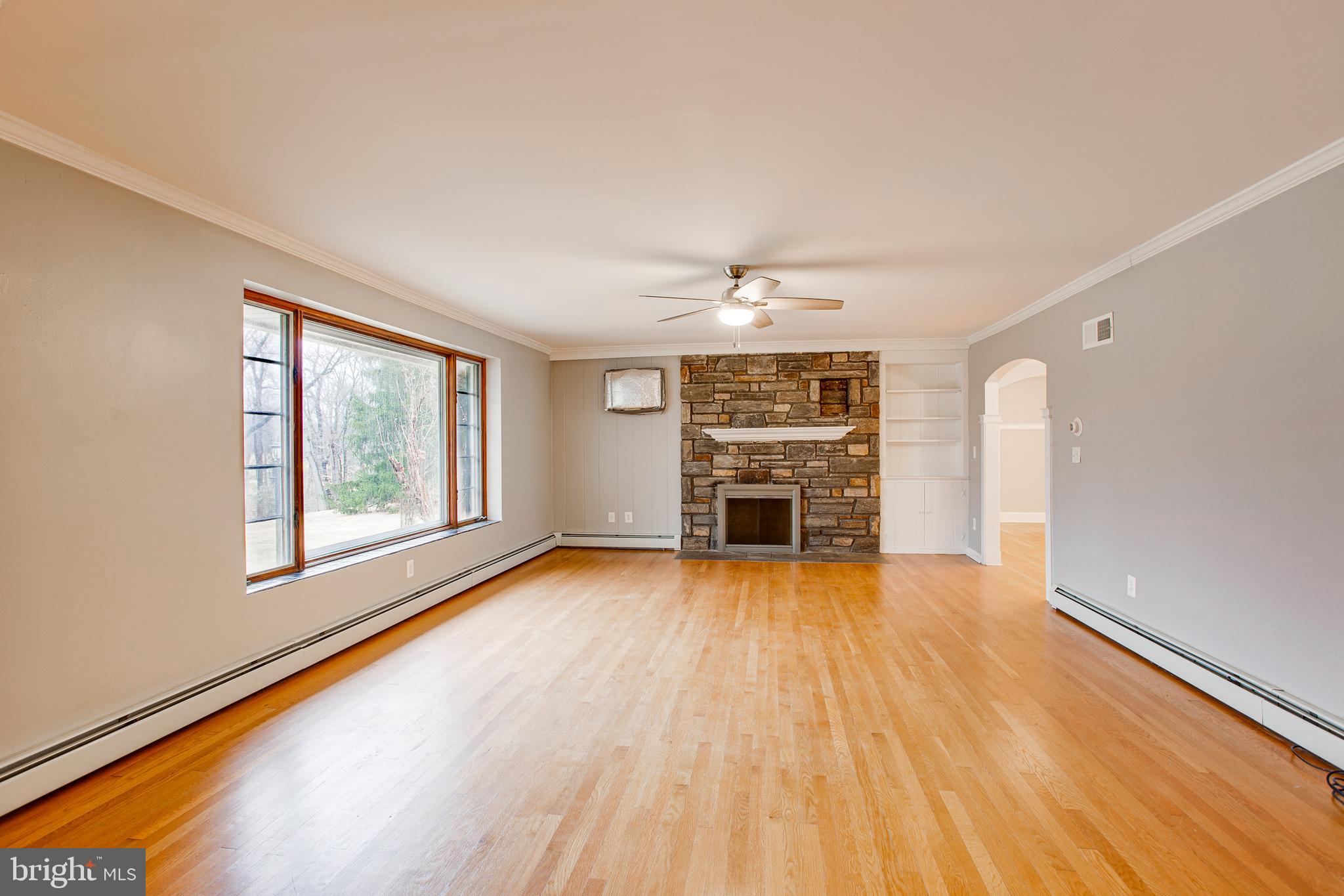 937 Palmers Mill Road Media, PA 19063 - Photo 4 of 33