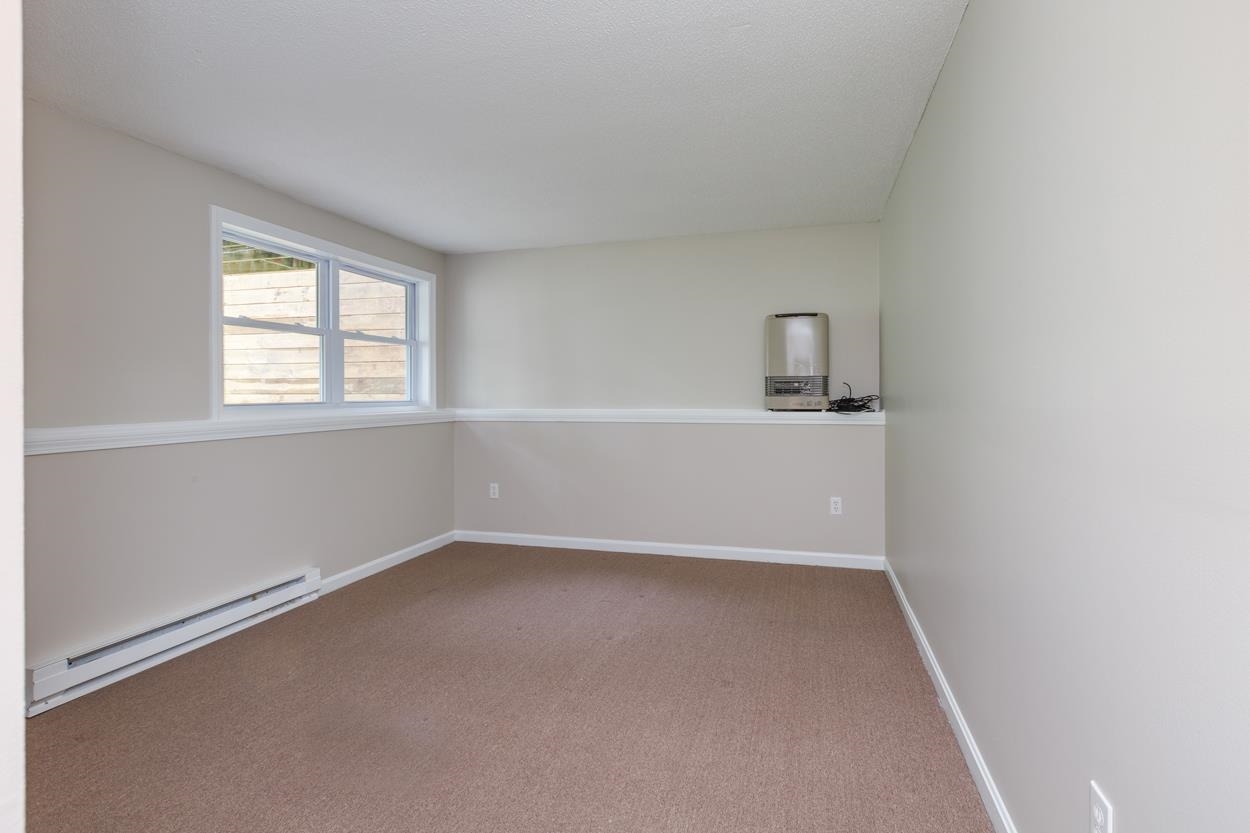 87 R Derryfield Road, Unit R Derry, NH 03038 - Photo 11 of 17