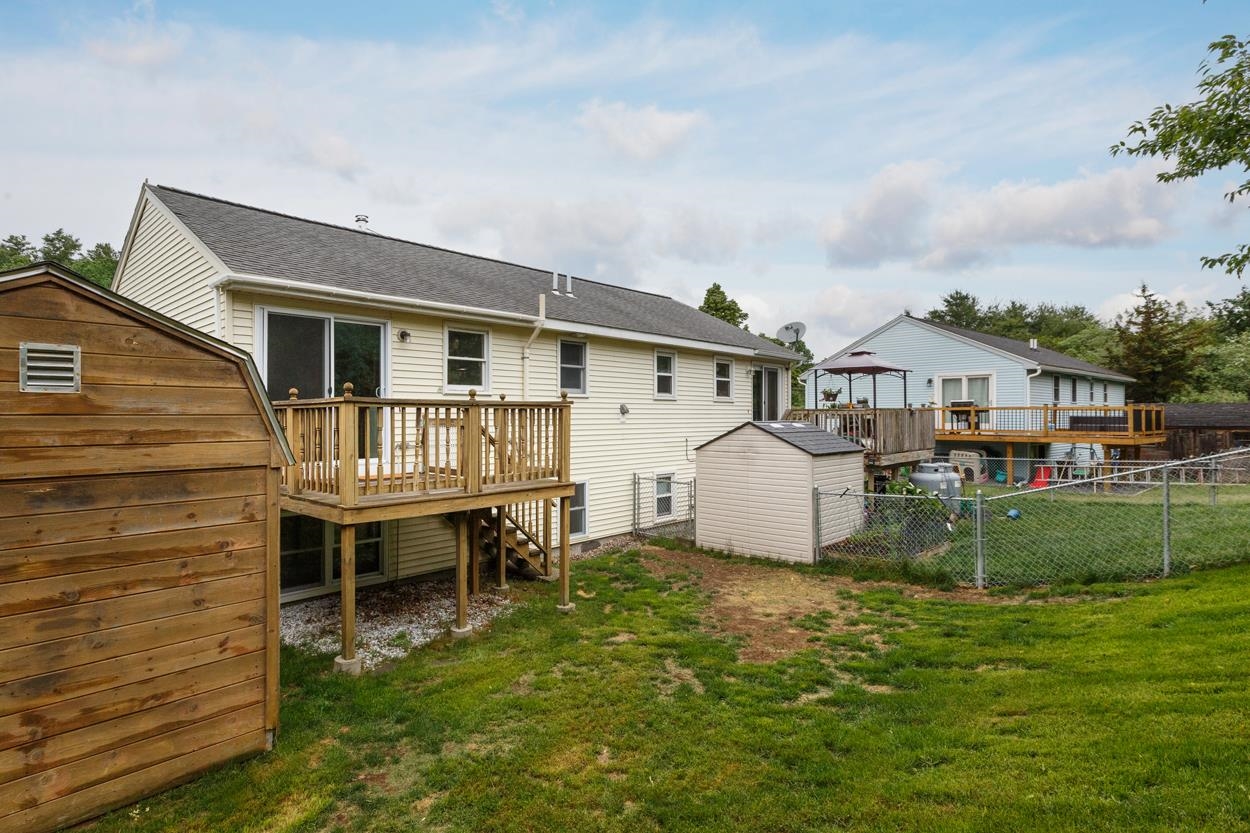 87 R Derryfield Road, Unit R Derry, NH 03038 - Photo 15 of 17
