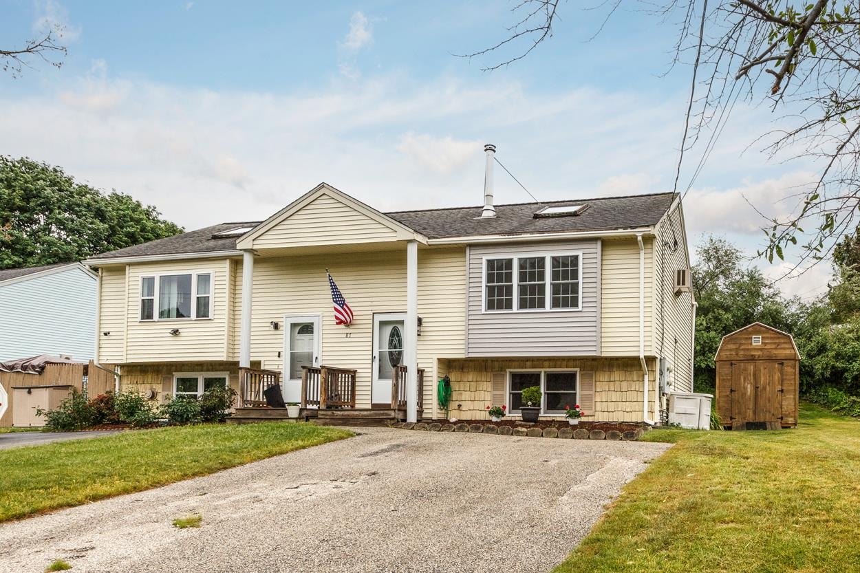 87 R Derryfield Road, Unit R Derry, NH 03038 - Photo 2 of 17