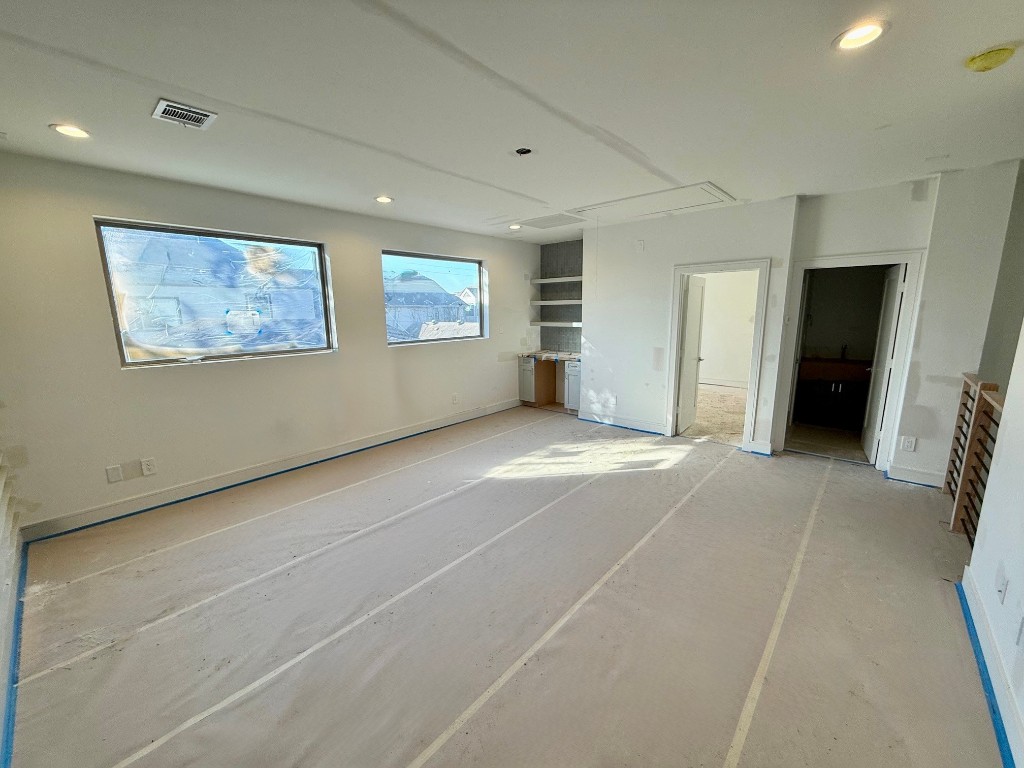 2630 Peckham Street Houston, TX 77098 - Photo 19 of 49 * Est Compl 4/15/26 * * Construction as of 2/1 * ASK ABOUT CUSTOMIZATION OPTIONS DURING CONSTRUCTION ONLY *MAZZARINO MODEL HOME * PHOTOS MAY SHOW A SIMILAR FLOOR PLAN AND/OR UPGRADED/ALTERNATIVE FINISHES * Please use these photos as a guide *THIS IS AN ACTIVE CONSTRUCTION SITE, BUYERS MUST REQUEST APPOINTMENT TO BE ON PREMISE AT ALL TIMES.