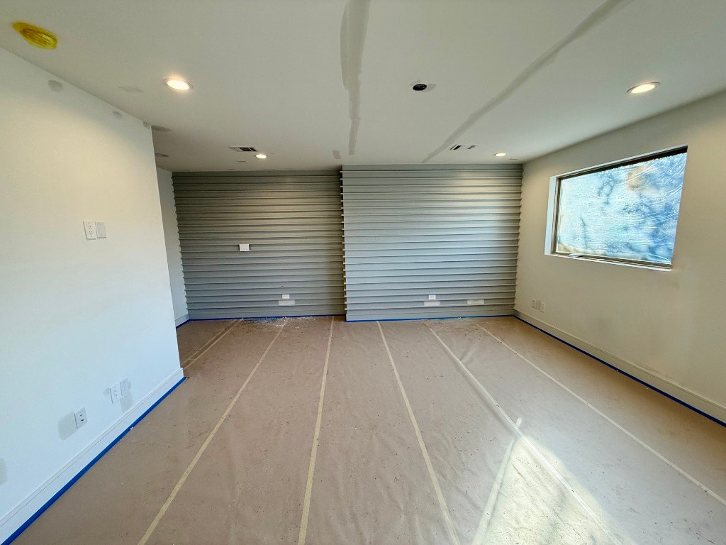 2630 Peckham Street Houston, TX 77098 - Photo 20 of 49 * Est Compl 4/15/26 * * Construction as of 2/1 * ASK ABOUT CUSTOMIZATION OPTIONS DURING CONSTRUCTION ONLY *MAZZARINO MODEL HOME * PHOTOS MAY SHOW A SIMILAR FLOOR PLAN AND/OR UPGRADED/ALTERNATIVE FINISHES * Please use these photos as a guide *THIS IS AN ACTIVE CONSTRUCTION SITE, BUYERS MUST REQUEST APPOINTMENT TO BE ON PREMISE AT ALL TIMES.