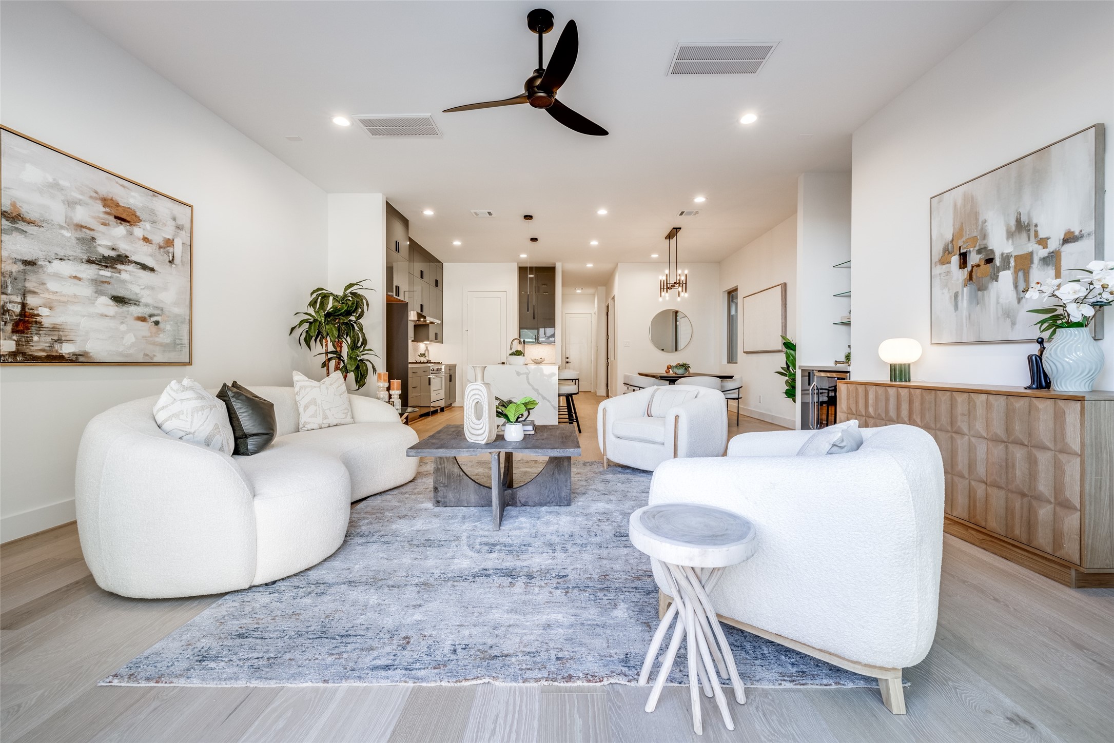 2630 Peckham Street Houston, TX 77098 - Photo 21 of 40 a living room with furniture and a large window