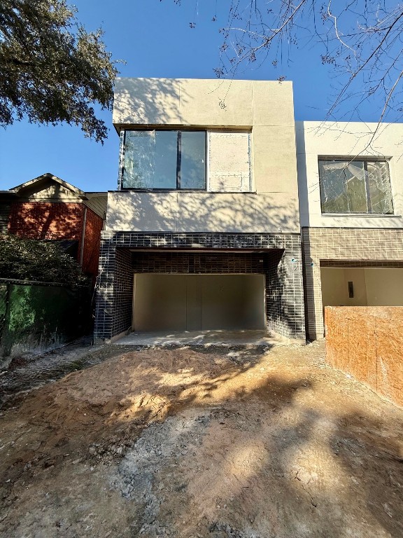 2630 Peckham Street Houston, TX 77098 - Photo 6 of 49 * Est Compl 4/15/26 * * Construction as of 2/1 * ASK ABOUT CUSTOMIZATION OPTIONS DURING CONSTRUCTION ONLY *MAZZARINO MODEL HOME * PHOTOS MAY SHOW A SIMILAR FLOOR PLAN AND/OR UPGRADED/ALTERNATIVE FINISHES * Please use these photos as a guide *THIS IS AN ACTIVE CONSTRUCTION SITE, BUYERS MUST REQUEST APPOINTMENT TO BE ON PREMISE AT ALL TIMES.