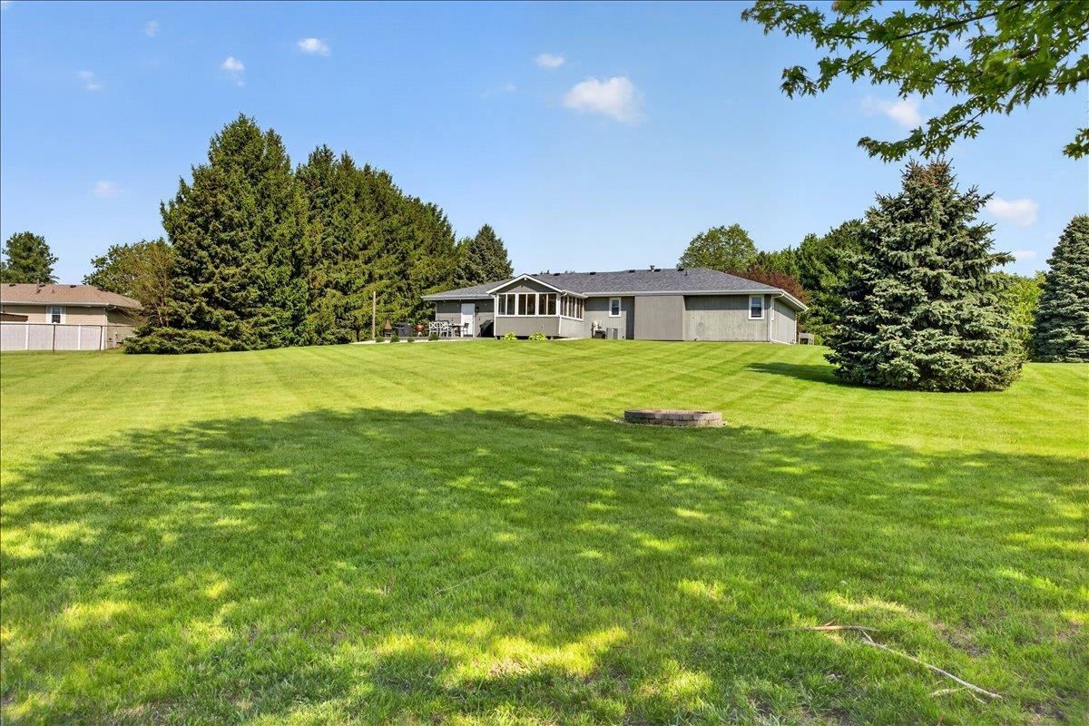 6137 Upper Ridge Way Roscoe, IL 61073 - Photo 38 of 48