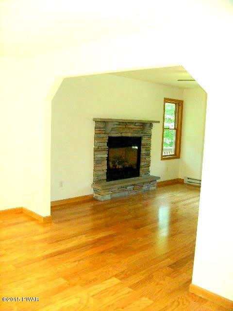 6189 Decker Road Bushkill, PA 18324 - Photo 6 of 27