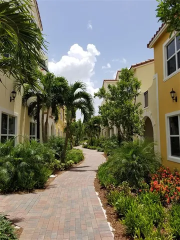 $3,750 | 1741 Northwest 124th Place, Pembroke Pines, FL 33028