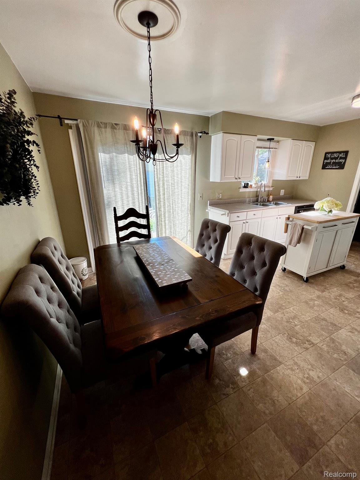 2616 Melvin Avenue Rochester, MI 48307 - Photo 11 of 20 Gallery Image 11