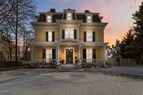 $2,100,000 | 21 Franklin Place, Morristown, NJ 07960