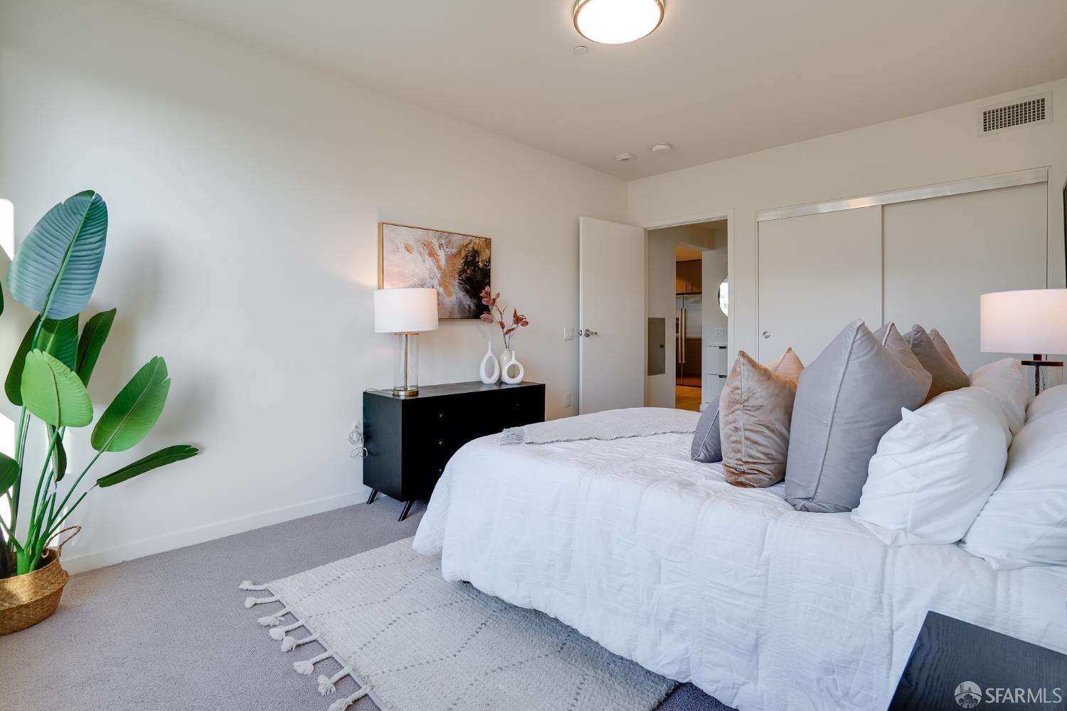 52 Innes Court, Unit 305 San Francisco, CA 94124 - Photo 13 of 22