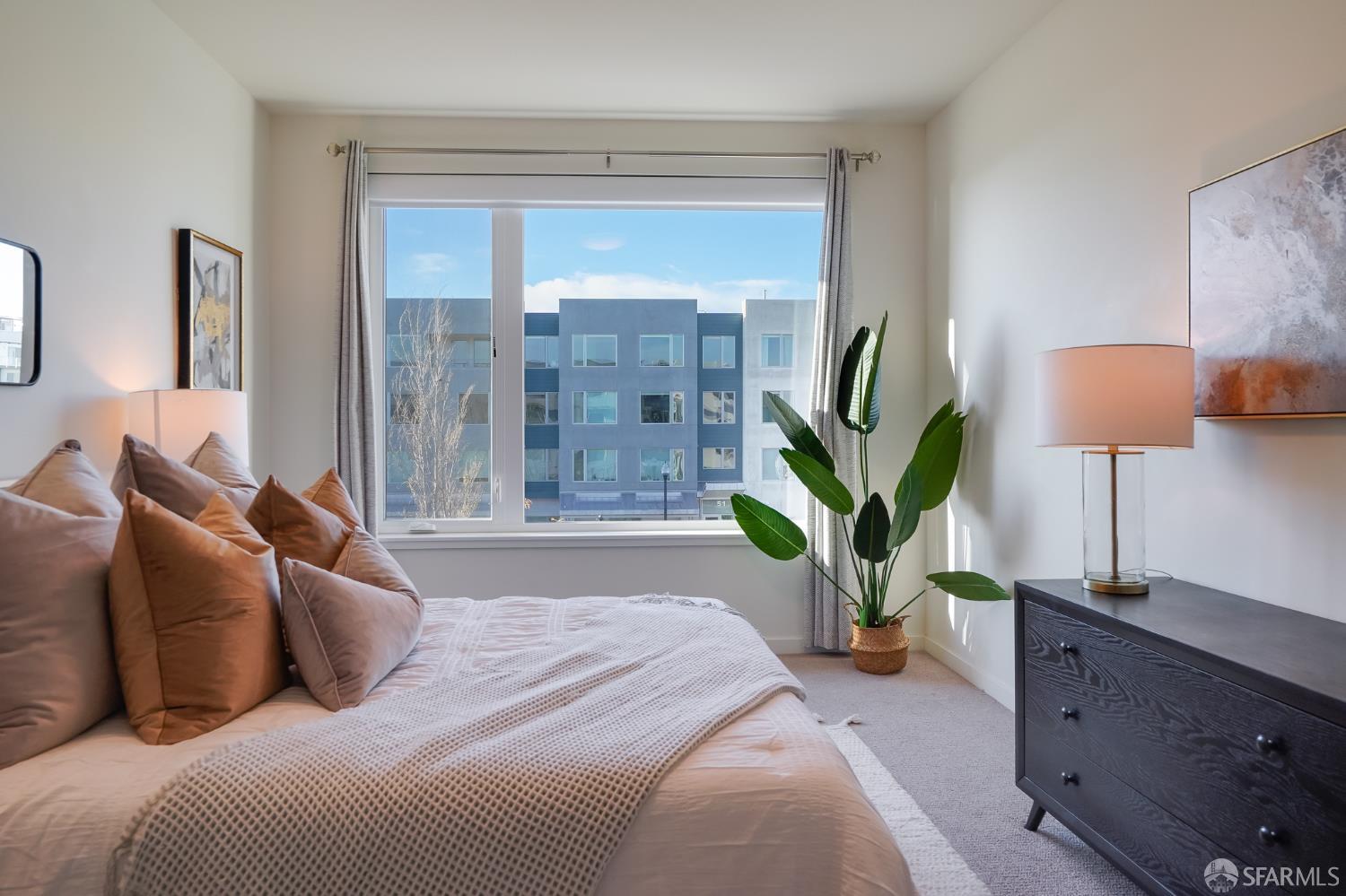52 Innes Court, Unit 305 San Francisco, CA 94124 - Photo 14 of 22