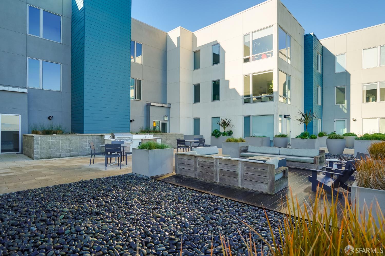 52 Innes Court, Unit 305 San Francisco, CA 94124 - Photo 16 of 22