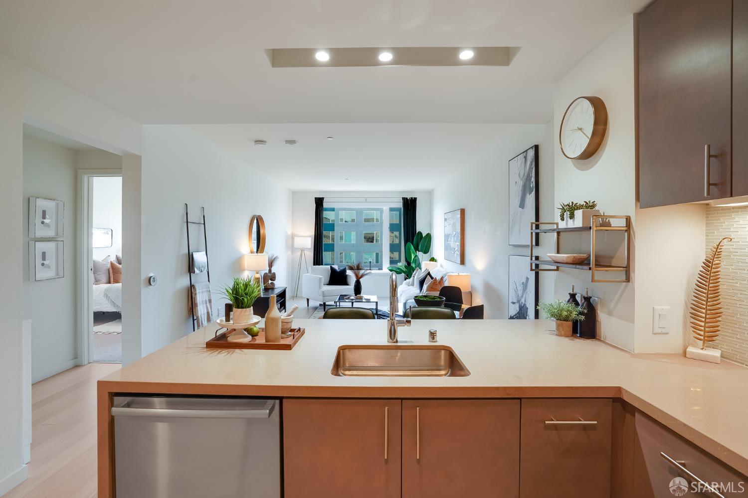 52 Innes Court, Unit 305 San Francisco, CA 94124 - Photo 3 of 22