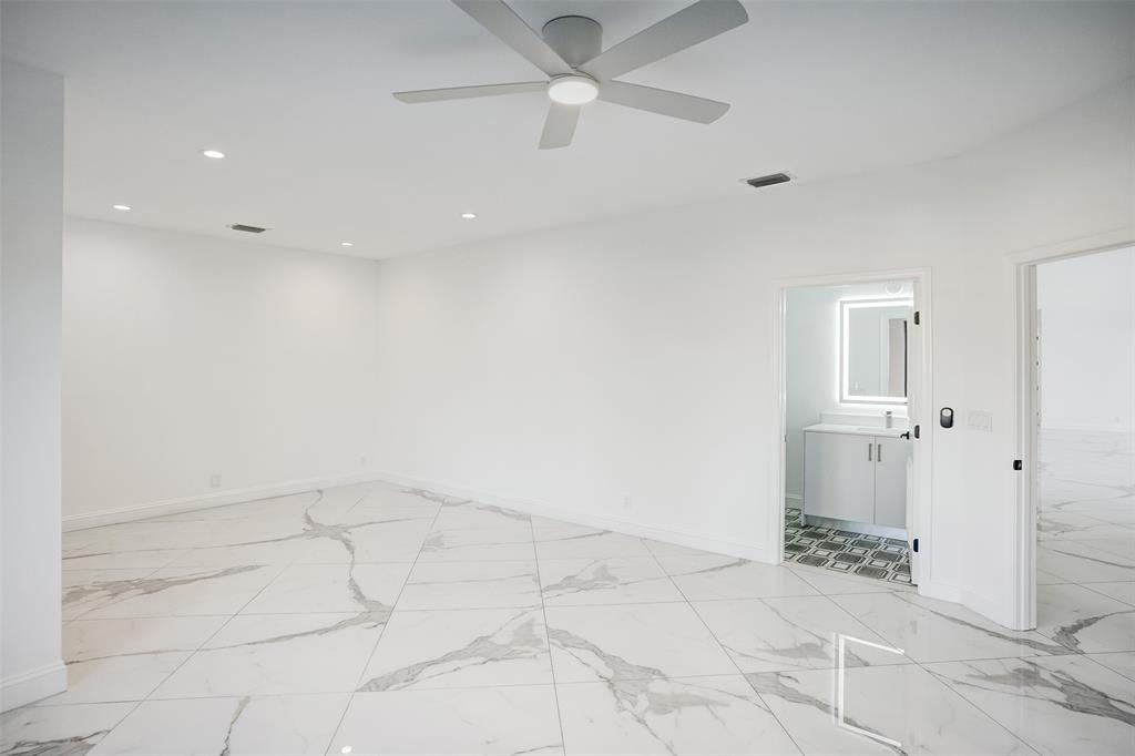 4701 Pine Tree Drive Boynton Beach, FL 33436 - Photo 37 of 76