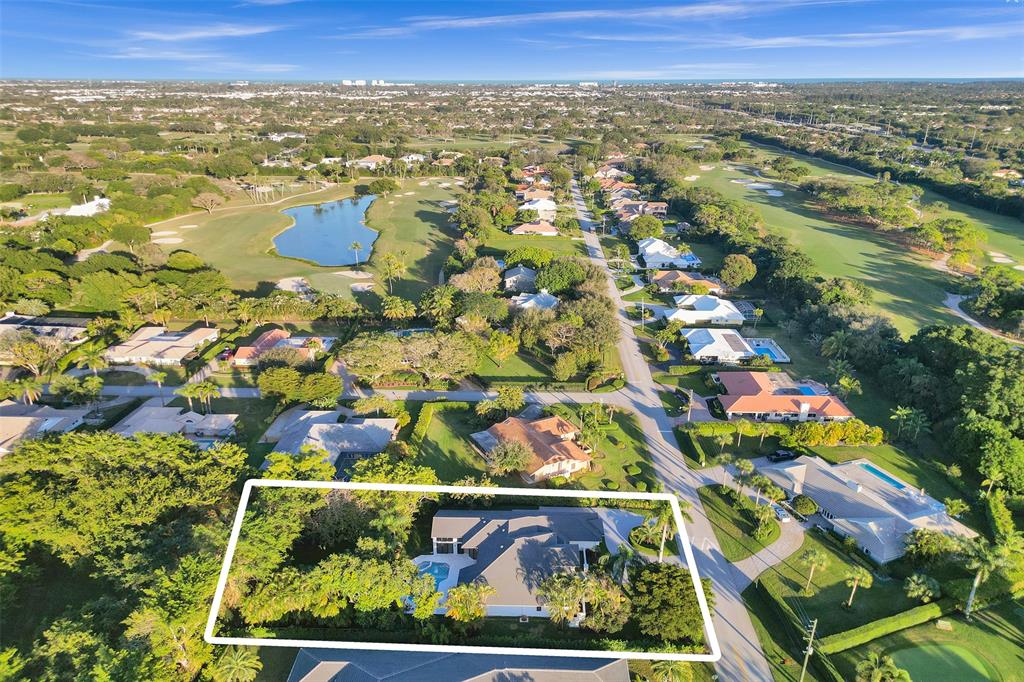4701 Pine Tree Drive Boynton Beach, FL 33436 - Photo 70 of 76 a view of city and green space