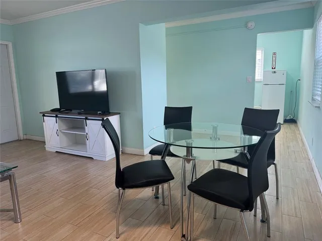 $2,350 | 323 Monroe Street, Unit 3, Hollywood, FL 33019