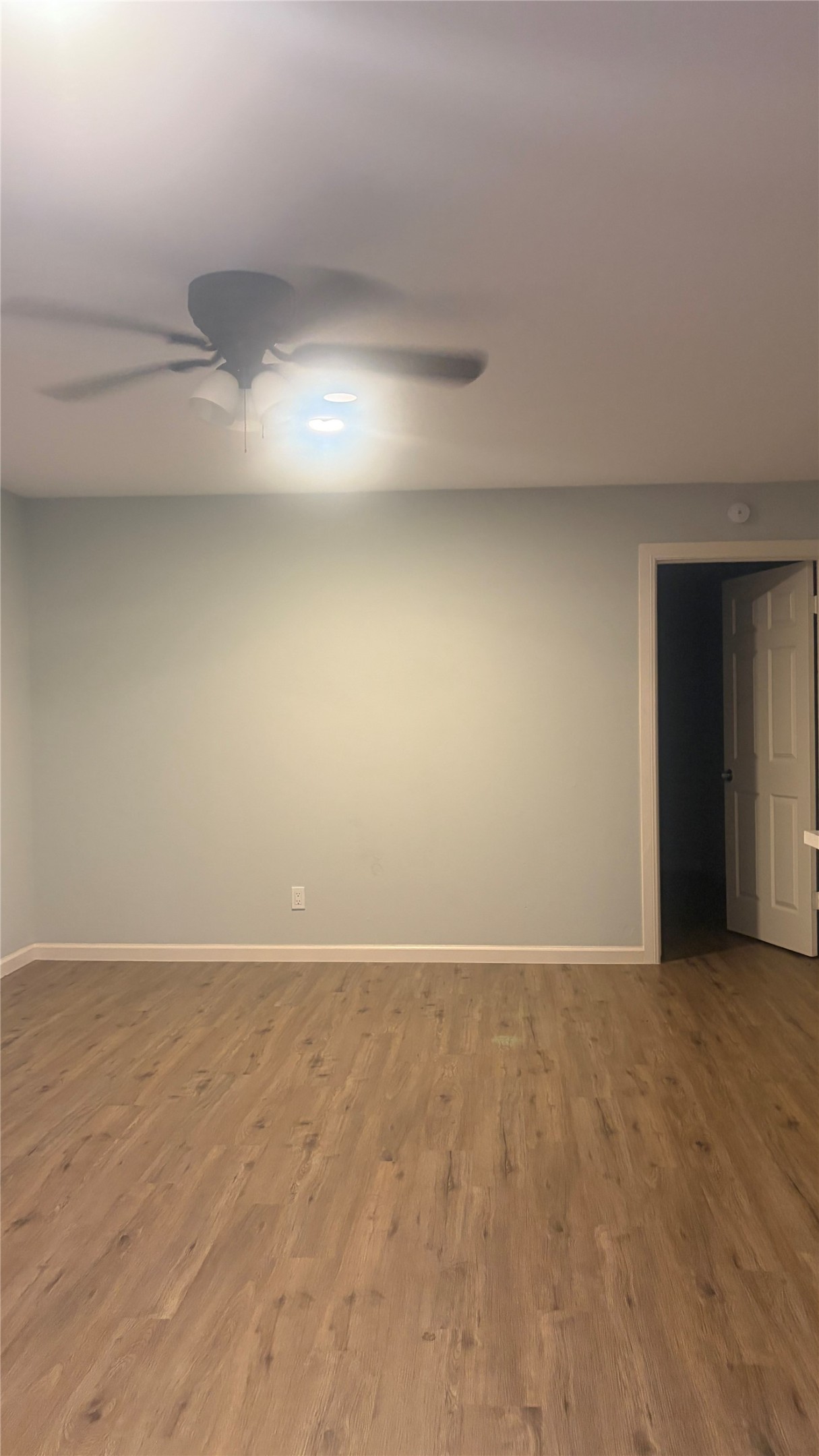 4624 Bell Street, Unit 2 Houston, TX 77023 - Photo 3 of 10 a view of an empty room