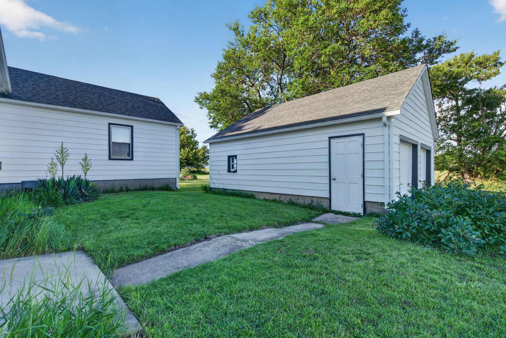 7950 West Eagle Lake Road Peotone, IL 60468 - Photo 4 of 37
