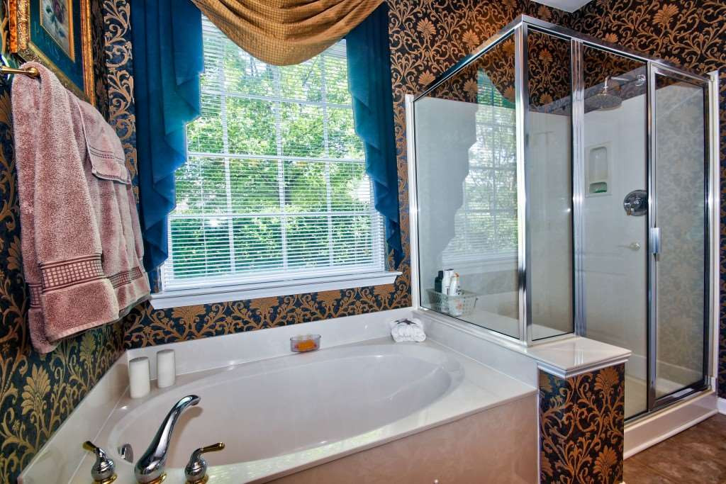 7725 Monte Alto Drive Raleigh, NC 27613 - Photo 19 of 25 Soak in your Garden tub after a long day of work or play! Master Bath
