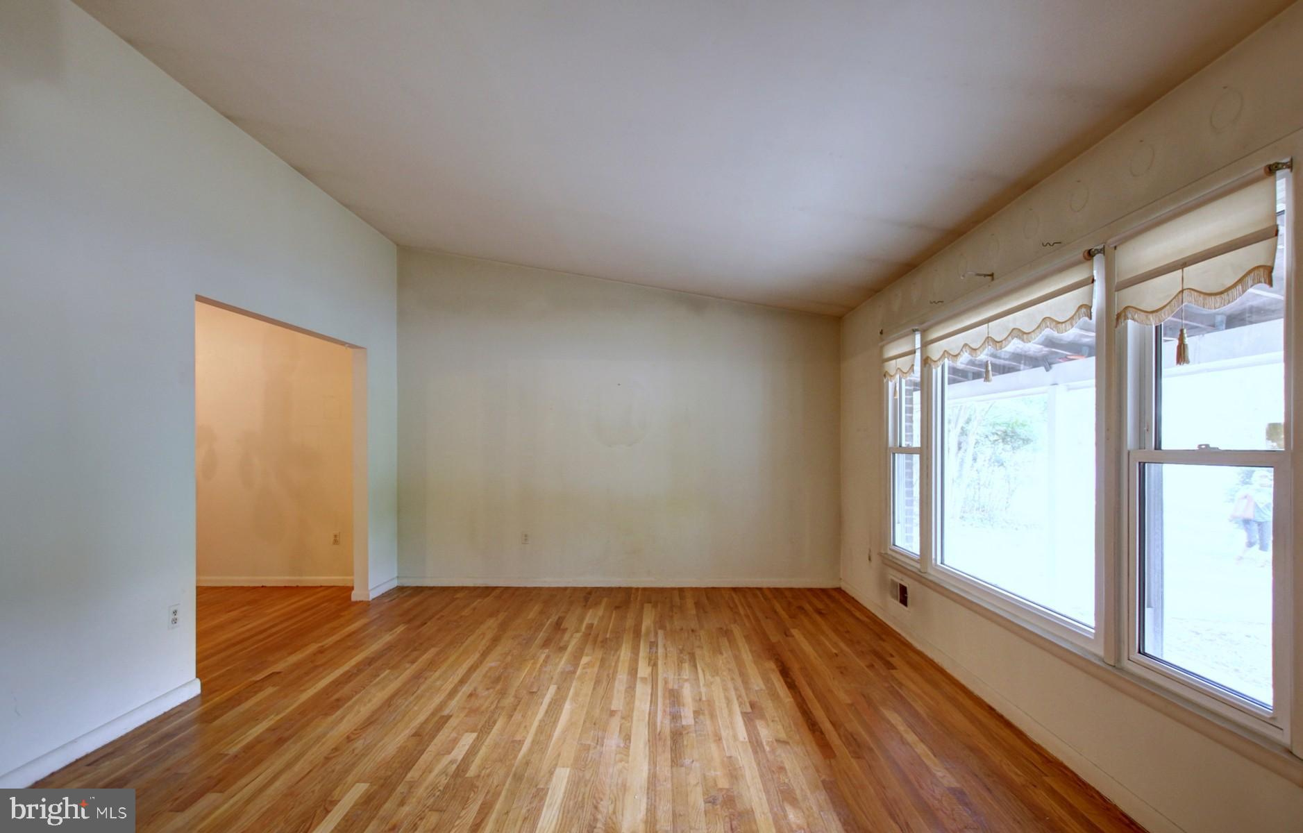 8302 Rambler Drive Adelphi, MD 20783 - Photo 5 of 42