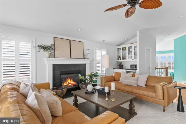 $2,499,000 | 7 West Essex Street, Fenwick Island, DE 19944