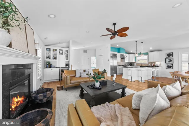 $2,499,000 | 7 West Essex Street, Fenwick Island, DE 19944