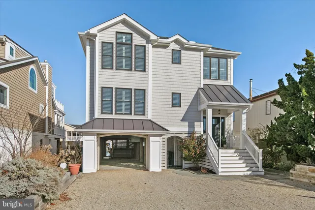 $2,499,000 | 7 West Essex Street, Fenwick Island, DE 19944