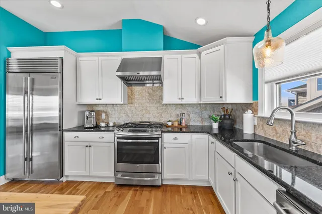 $2,499,000 | 7 West Essex Street, Fenwick Island, DE 19944