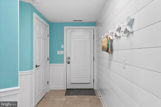 $2,499,000 | 7 West Essex Street, Fenwick Island, DE 19944