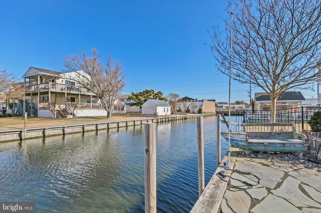 $2,499,000 | 7 West Essex Street, Fenwick Island, DE 19944