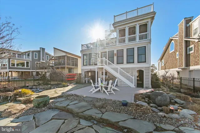 $2,499,000 | 7 West Essex Street, Fenwick Island, DE 19944