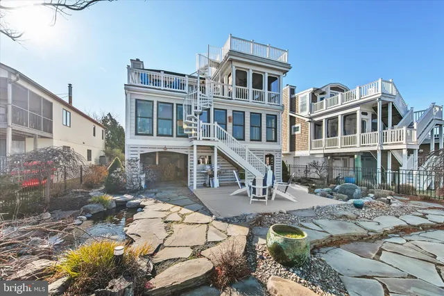 $2,499,000 | 7 West Essex Street, Fenwick Island, DE 19944