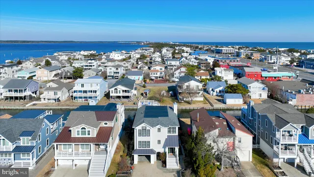 $2,499,000 | 7 West Essex Street, Fenwick Island, DE 19944