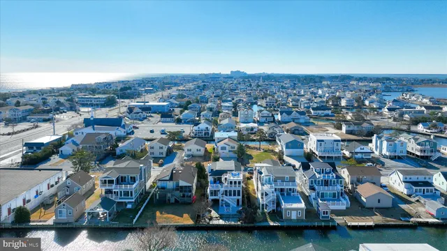 $2,499,000 | 7 West Essex Street, Fenwick Island, DE 19944