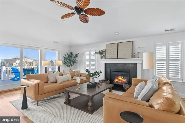 $2,499,000 | 7 West Essex Street, Fenwick Island, DE 19944