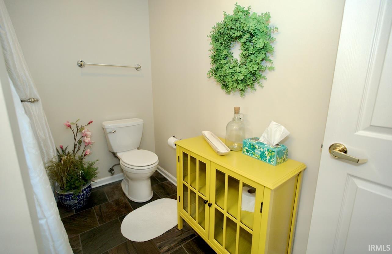 5234 Coventry Lane Fort Wayne, IN 46804 - Photo 13 of 18